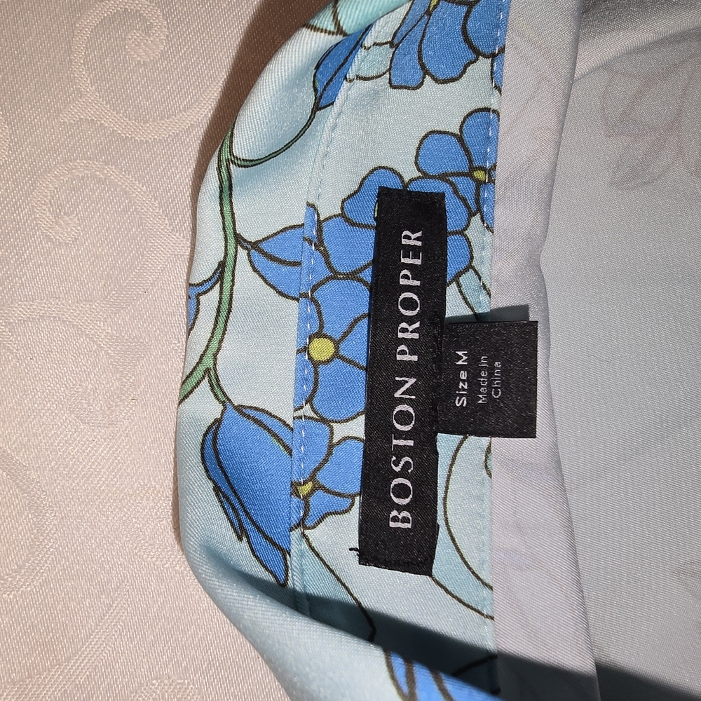 Floral Print Victoria Chic Drama-Sleeve Shirt - Picture 4 of 4